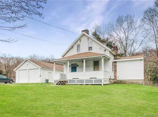 951 Litchfield Tpke, Bethany, CT 06524