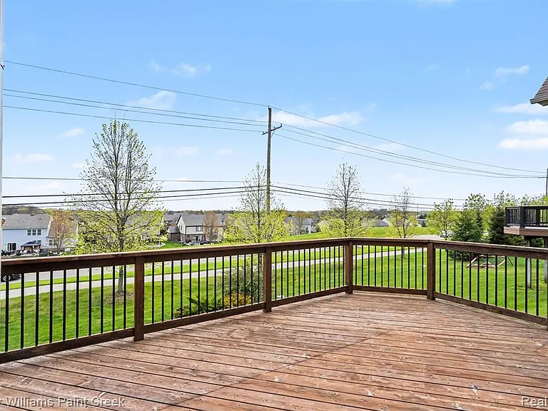 4846 E Stonegate Cir — Photo 32