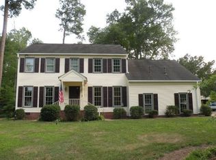 411 Meadowfield Rd, Yorktown, VA 23692