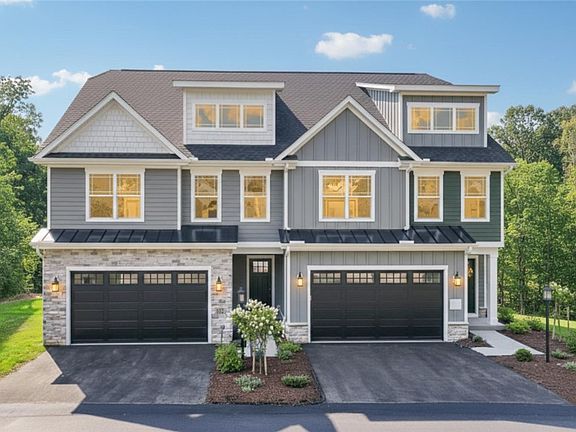 3rd image of 102 Bartlett Ln