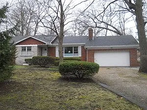 8115 W 124th St photo 1