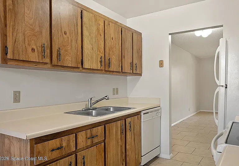 1293 Cheney Hwy #G — Photo 8