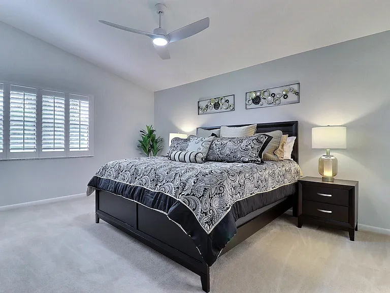 2514 Bedford Mews Dr — Photo 16