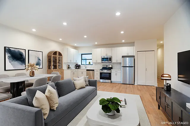 652 W Gordon Ter #1W — Photo 4