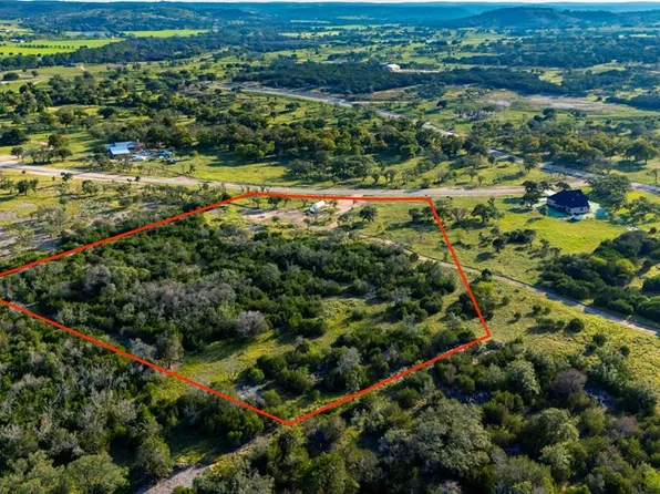 148 Mulder Dr, Center Pt, TX 78010