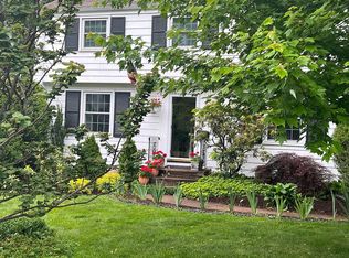 220 Bayard Ave, North Haven, CT 06473