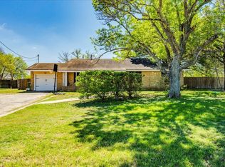 500 Blackjack St, Lockhart, TX 78644