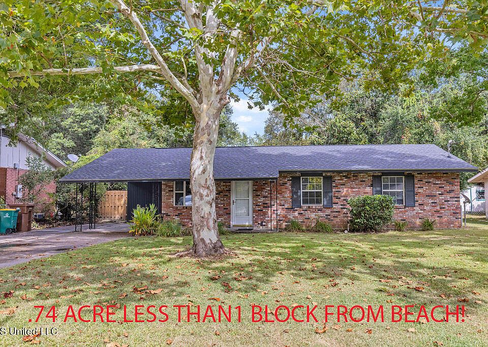 1st image of 216 Buena Vista Dr