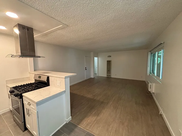 4540 Vista Del Monte Ave — Photo 3