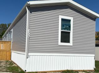 3776 Erie Dr, Fort Gratiot, MI 48059