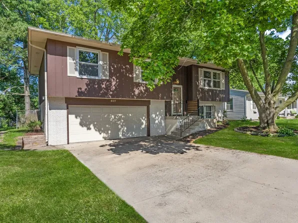 617 Wheaton Rd, Iowa City, IA 52246