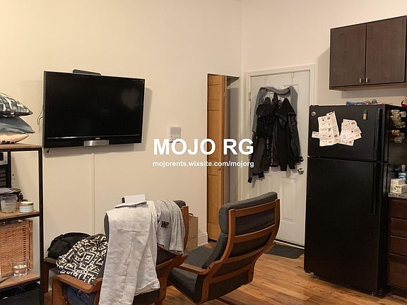 4th image of 4504 N Paulina St APT 102