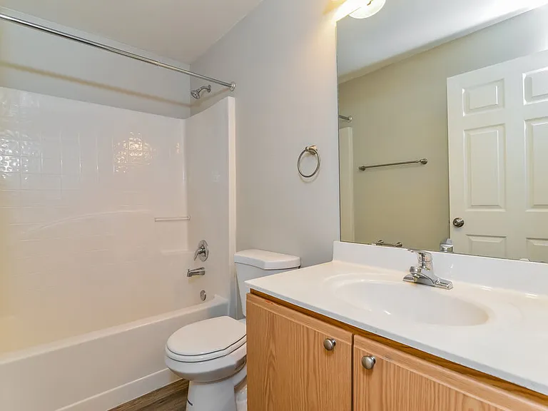 1064 Remington Ave — Photo 14