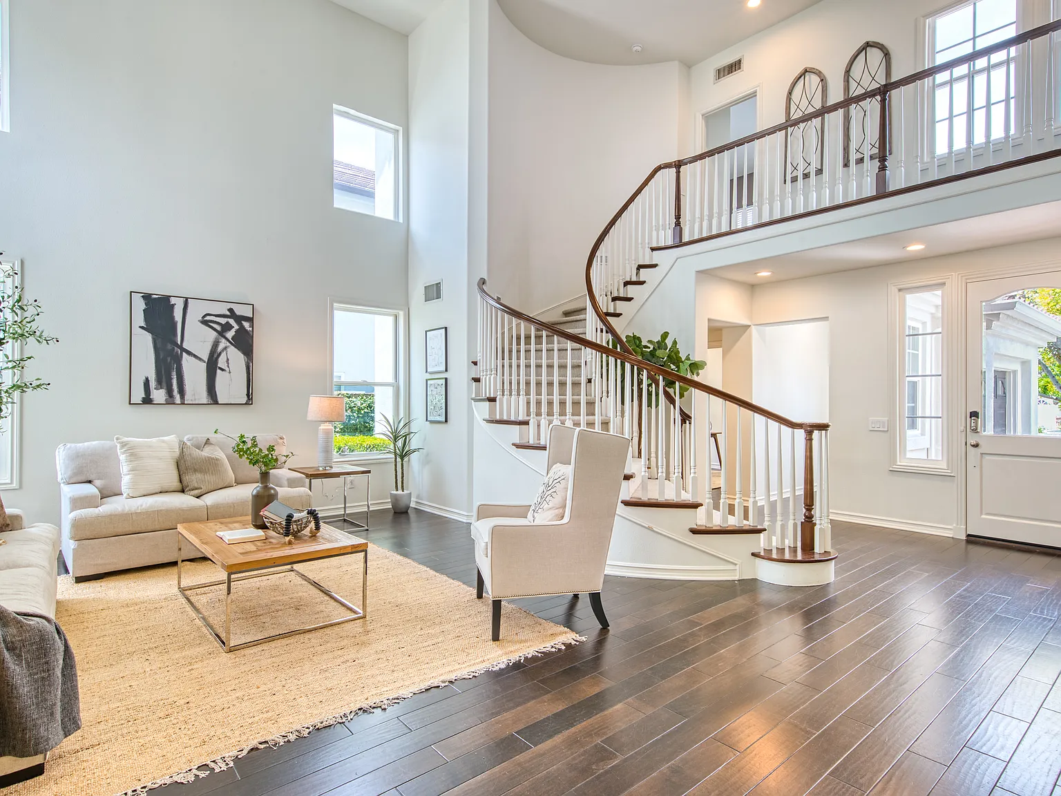 5 bed, 3064 sqft, $8,000 — Photo 3