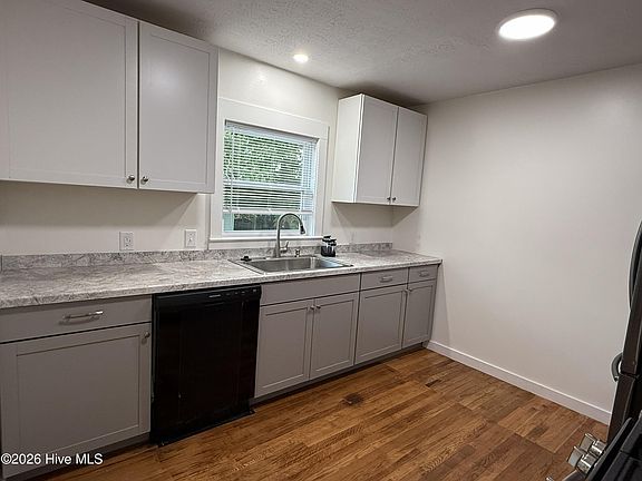 4th image of 440 Audubon Circle