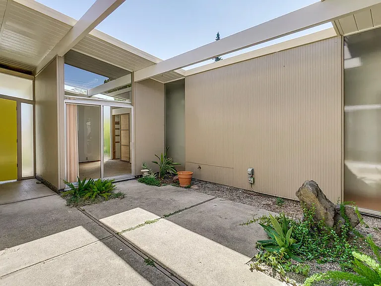 152 Ferne Ct — Photo 2