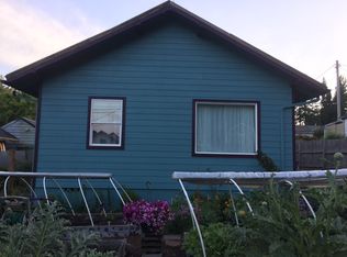 156 NW 9th St, Toledo, OR 97391