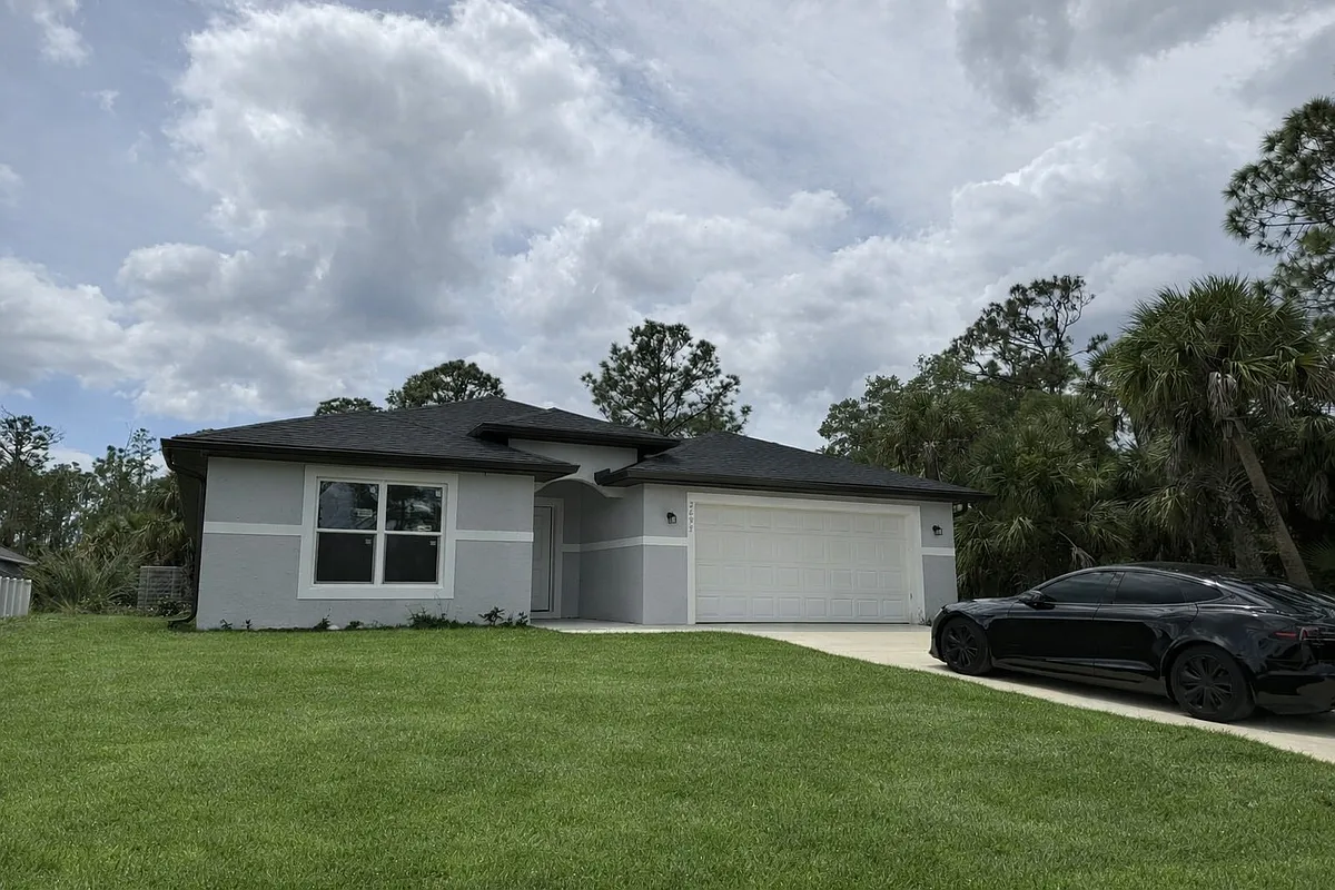 Building Photo - 2693 Vogler Ln