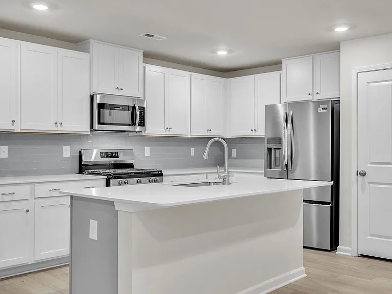 808 Harper St — Photo 11
