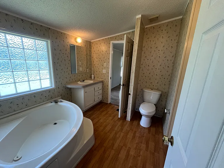539 Valleybrook Ln — Photo 24