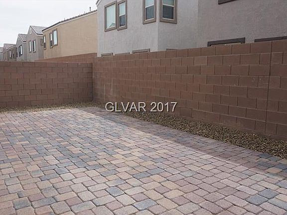 4th image of 210 Saint Catherine Dr