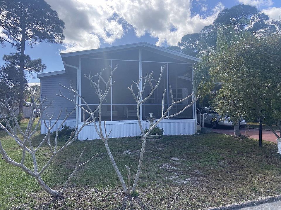 1st image of 2495 Parklane Dr