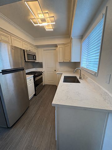 2nd image of 5021 Atlantic Ave APT 29