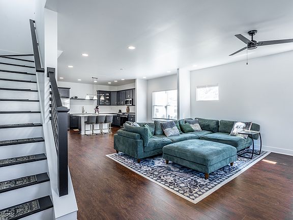 5th image of 4549 Caroline Ave