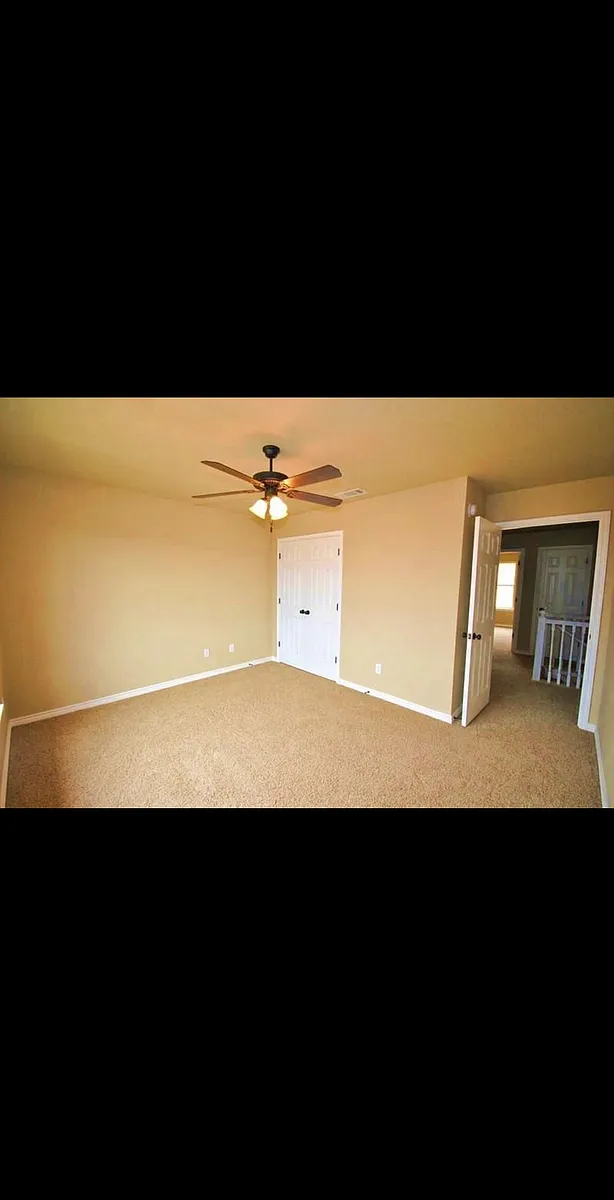 Building Photo - 150 Sierra Rose Loop #1