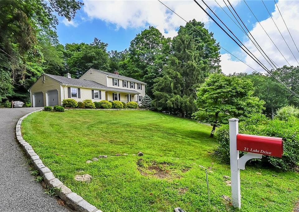 1st image of 21 Lake Dr
