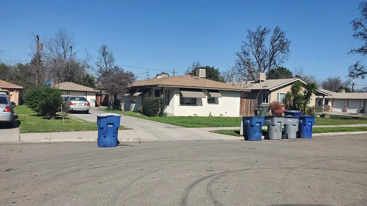 2233 E Terrace Ave photo 1