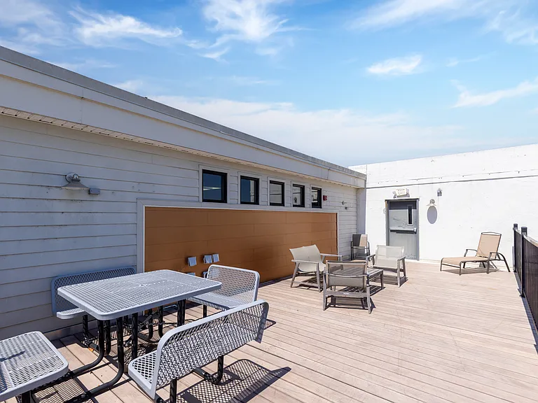 101 W Marshall St #44 — Photo 33