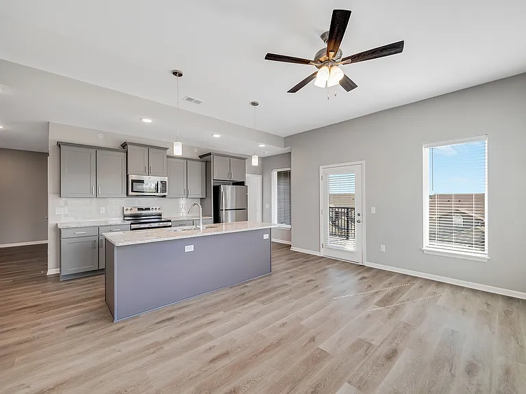 Copper Creek Apartments — Photo 68