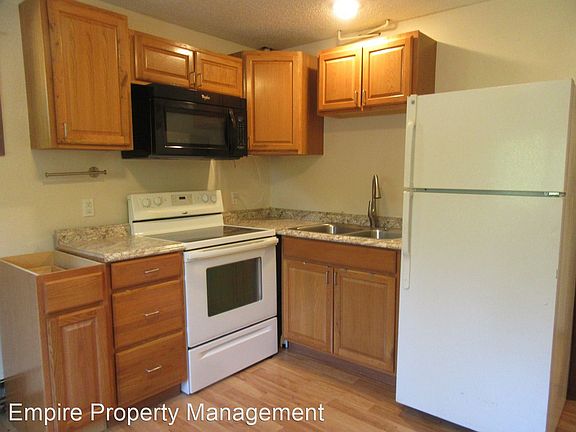 2nd image of 752 Wanda Dr APT A