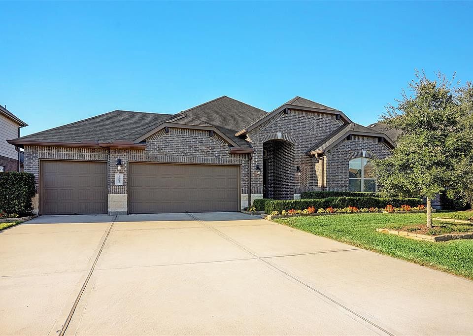 1st image of 2983 Gibbons Hill Ln