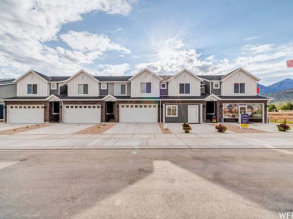 2nd image of 536 Helmsman Ln #536