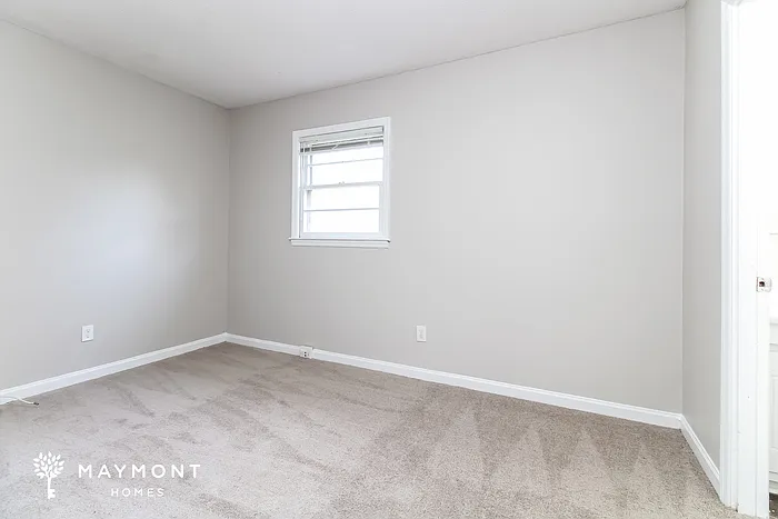 2027 Glenn Rd — Photo 6