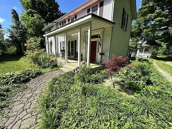 4th image of 218 Mammoth Cave St