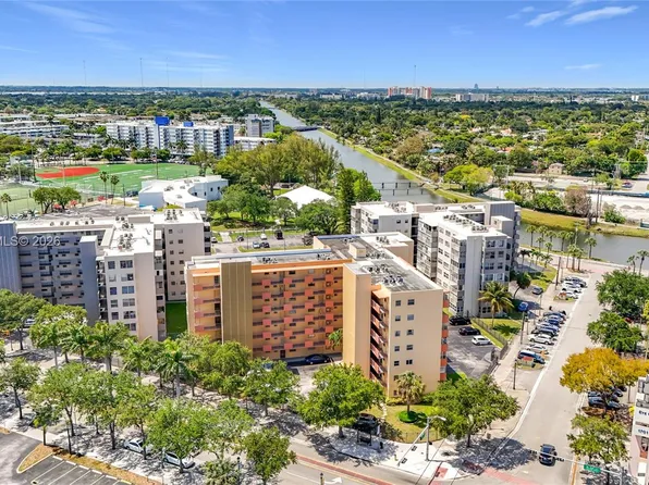16400 NE 17th Ave APT 206, North Miami Beach, FL 33162