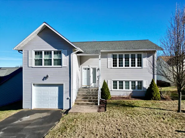 23 Mohican Lane, Bristol, CT 06010