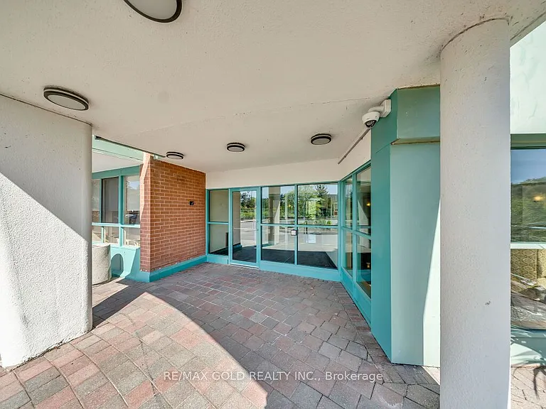 30 Blue Springs Dr #611 — Photo 6