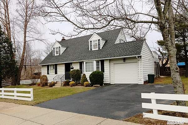 1st image of 5 Northwest Dr