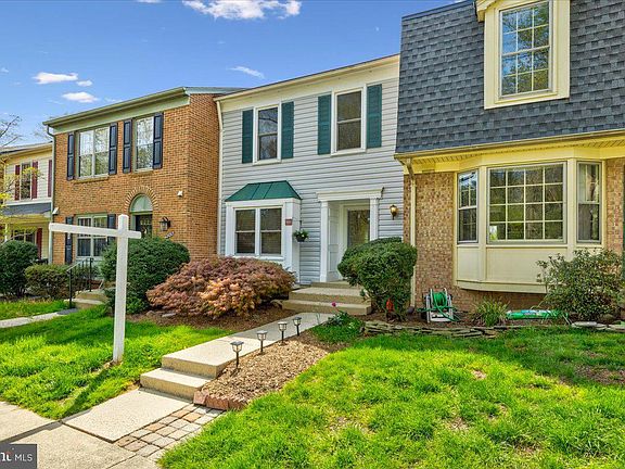 3rd image of 5851 Rockdale Ct