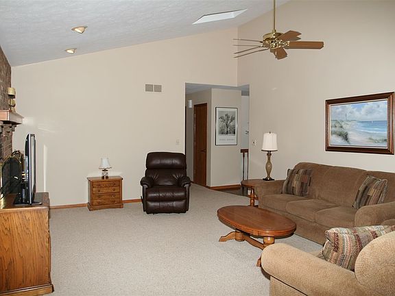 3rd image of 7330 Laurel Cherry Dr