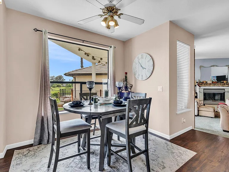 5640 Edgeview Dr — Photo 16