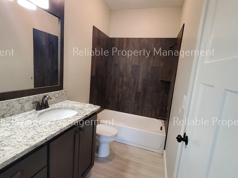 656 Saturn Ave #A — Photo 13