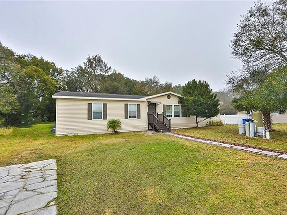 3rd image of 702 Klinger Ct