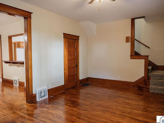 3rd image of 118 Circle Dr
