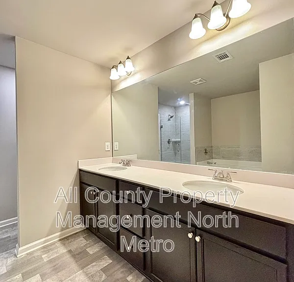 5064 Silver Fox Trl — Photo 6