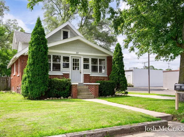 30 Celia St SE, Wyoming, MI 49548